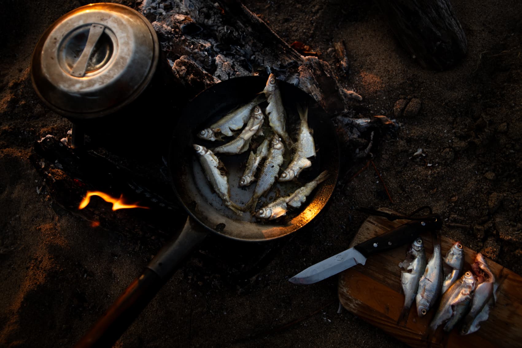 Minnesota Knife Laws: When Ice Fishing Culture Meets Legal Reality 1 balanca loire trappeur 130